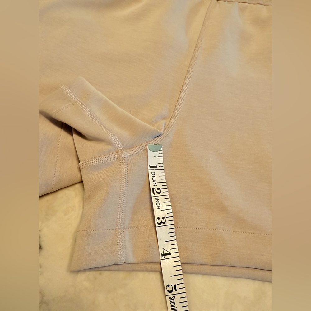 NWT Lululemon athletica High Waist Softstreme HR Tan Shorts 4” size10 - Picture 12 of 12